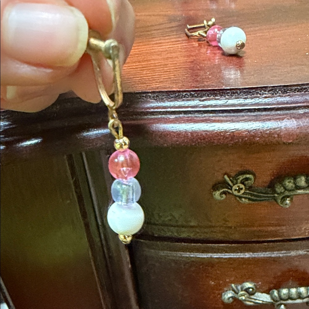 Vintage Elegant Gold and Pink Beaded screw on Earrings